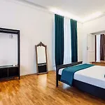 Pantheon Elegance Apartment